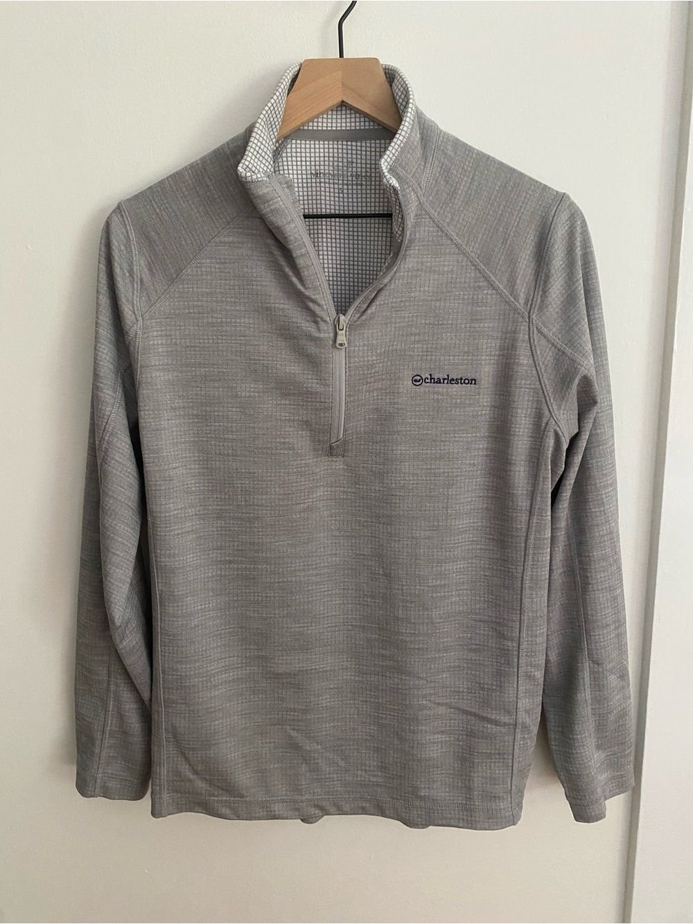 Vineyard Vines Sankaty quarter-zip pullover small